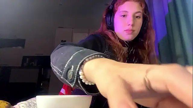 AliceCarrol online show from 26, 2, 2026