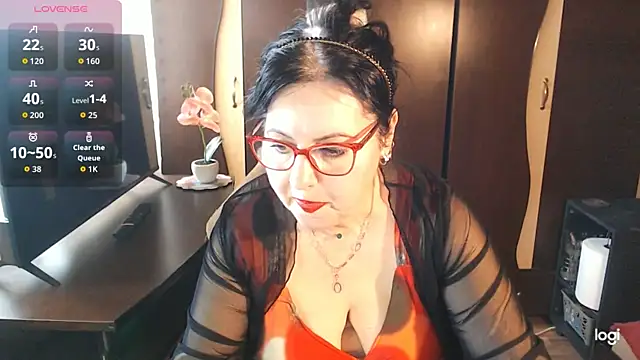 exiMIlf online show from 5, 4, 2026