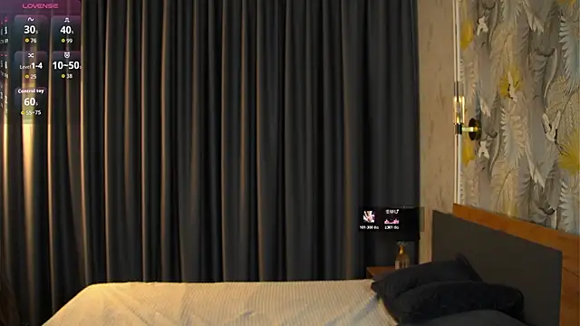 MarenCalarco online show from 25, 2, 2026