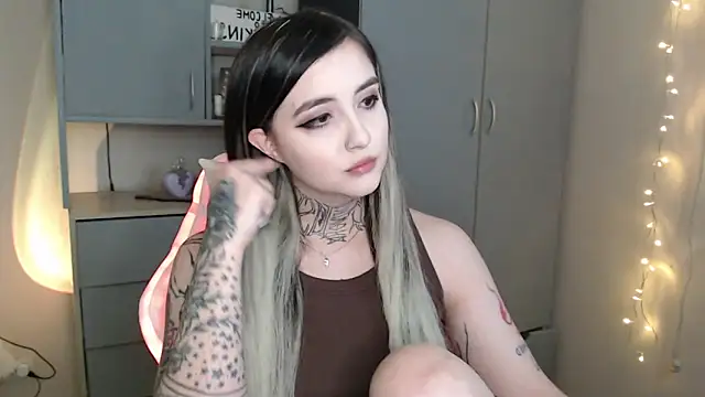 Rin Tozier online show from 14, 2, 2026