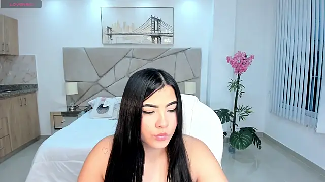 calyptra lux online show from 26, 2, 2026