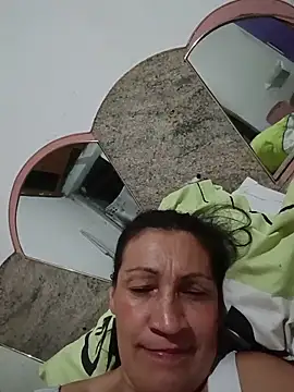 Snapshot of Layla_Zaid chatting on 18, 4, 2026 Layla Zaid online show from 18, 4, 2026