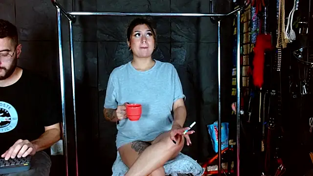 Master kratos and Megan online show from 4, 4, 2026