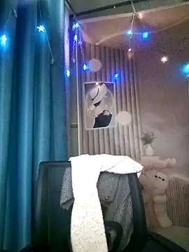 Girl-crazy1 online show from 5, 4, 2026