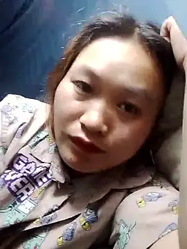 Snapshot of bany-lee chatting on 6, 5, 2026 bany-lee online show from 6, 5, 2026