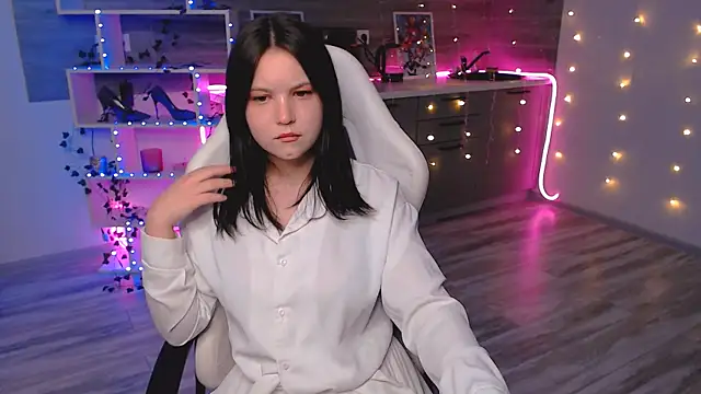 lily milleerr online show from 27, 2, 2026