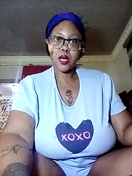 ShantelBootyBoobs online show from 14, 4, 2026