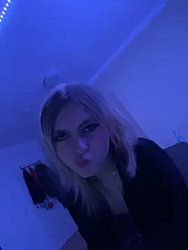 Snapshot of Milli-Kiss chatting on 16, 2, 2026 Milli-Kiss online show from 16, 2, 2026