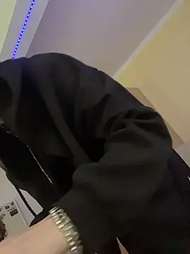 Snapshot of Milli-Kiss chatting on 18, 2, 2026 Milli-Kiss online show from 18, 2, 2026