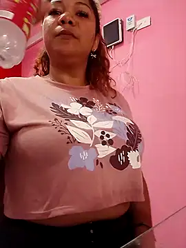 Snapshot of TuPotra666 chatting on 13, 4, 2026 TuPotra666 online show from 13, 4, 2026