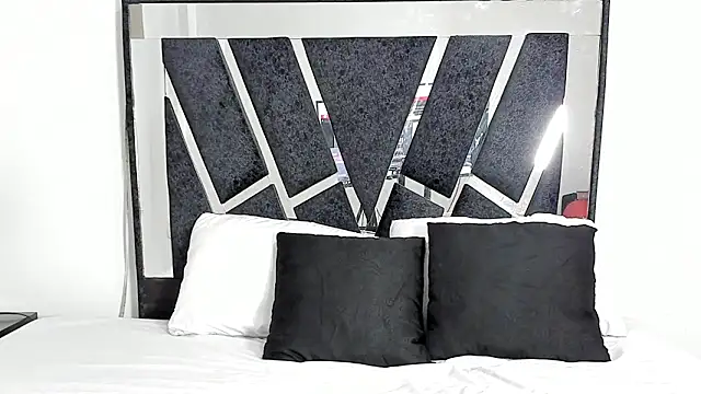 Snapshot of DariaLuca chatting on 3, 3, 2026 DariaLuca online show from 3, 3, 2026