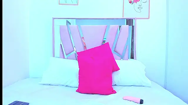 Snapshot of DariaLuca chatting on 6, 4, 2026 DariaLuca online show from 6, 4, 2026