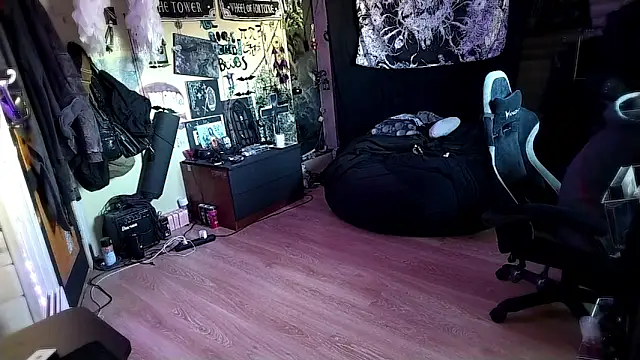 Snapshot of Shempert_ghot chatting on 2, 4, 2026 Shempert ghot online show from 2, 4, 2026