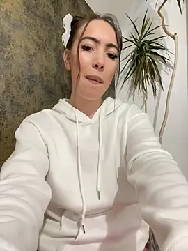 I amSis online show from 18, 4, 2026