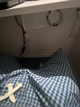 awesomemilkss online show from 16, 3, 2026