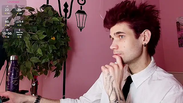 Snapshot of trevor_dreams chatting on 25, 2, 2026 trevor dreams online show from 25, 2, 2026