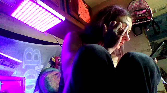 Snapshot of issyamazin chatting on 18, 2, 2026 issyamazin online show from 18, 2, 2026