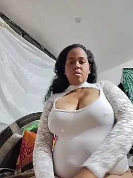 Dulceslolas online show from 19, 5, 2026