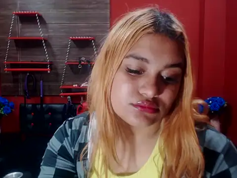 Alicefetishxxx online show from 12, 2, 2026