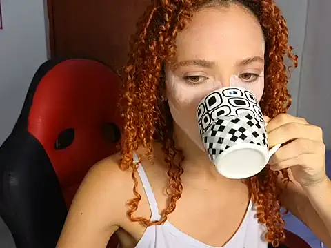 Snapshot of CandyyMonroe chatting on 20, 2, 2026 CandyyMonroe online show from 20, 2, 2026