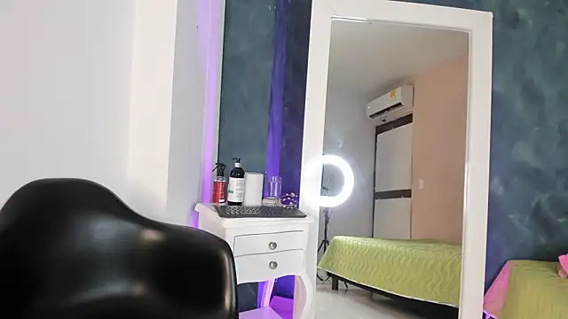 Snapshot of BySabrina chatting on 27, 3, 2026 BySabrina online show from 27, 3, 2026