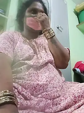 Snapshot of tamilkaviya431 chatting on 10, 7, 2026 tamilkaviya431 online show from 10, 7, 2026