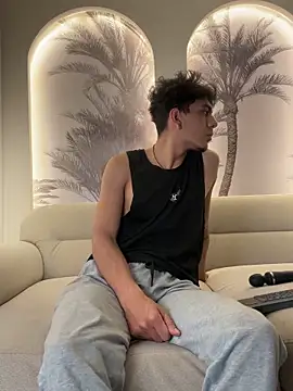 abrilandjulian online show from 3, 4, 2026