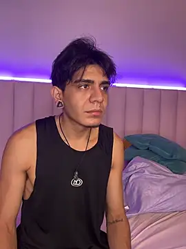 abrilandjulian online show from 7, 4, 2026