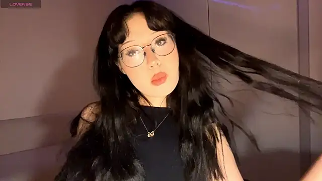 Snapshot of KateGlowee chatting on 24, 2, 2026 KateGlowee online show from 24, 2, 2026