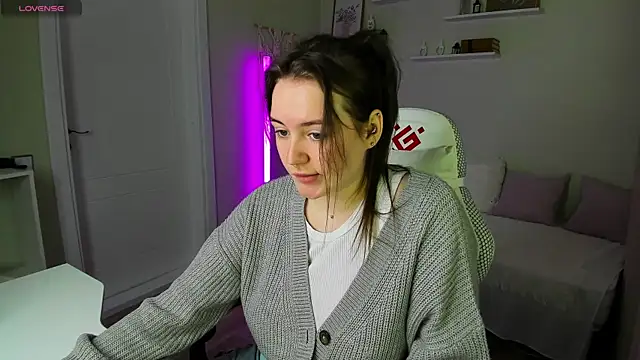 Snapshot of Laura_CollinsS chatting on 28, 5, 2026 Laura CollinsS online show from 28, 5, 2026