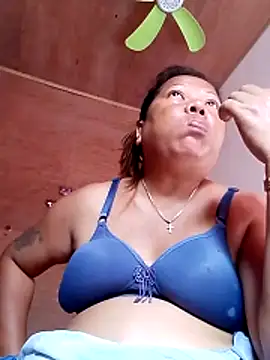 chubbysexy28 online show from 27, 2, 2026