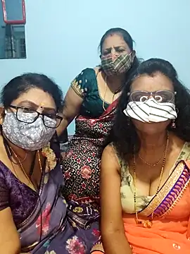 Kannadasexywifes online show from 24, 4, 2026