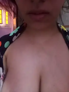 Snapshot of hend2u chatting on 15, 2, 2026 hend2u online show from 15, 2, 2026