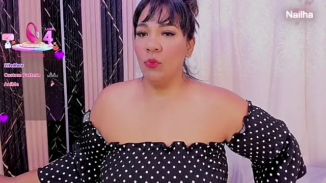 Snapshot of Cinnamon_Skin01 chatting on 7, 5, 2026 Cinnamon Skin01 online show from 7, 5, 2026