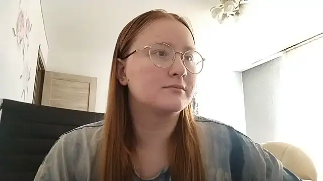 Snapshot of AnikaLipps chatting on 27, 6, 2026 AnikaLipps online show from 27, 6, 2026