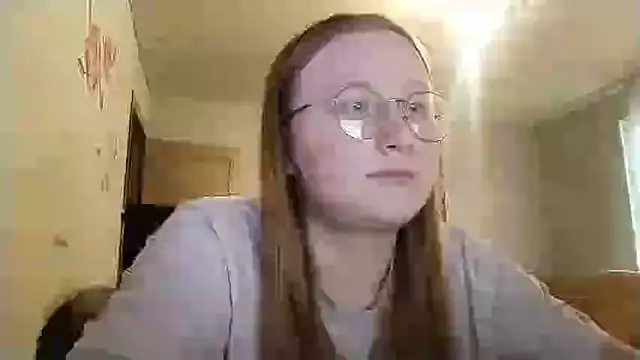 Snapshot of AnikaLipps chatting on 5, 7, 2026 AnikaLipps online show from 5, 7, 2026