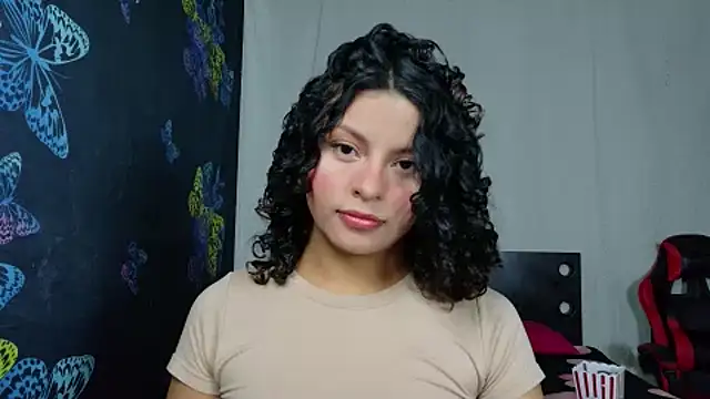 Snapshot of Luuu19 chatting on 5, 7, 2026 Luuu19 online show from 5, 7, 2026