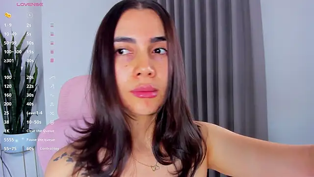 Snapshot of sara_ospina22 chatting on 23, 7, 2026 sara ospina22 online show from 23, 7, 2026