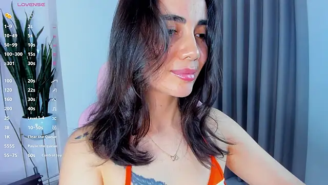 Snapshot of sara_ospina22 chatting on 6, 8, 2026 sara ospina22 online show from 6, 8, 2026