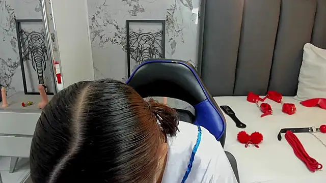 Snapshot of abby_zoee chatting on 7, 5, 2026 abby zoee online show from 7, 5, 2026