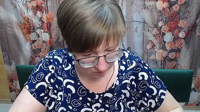 Snapshot of RadaChudna chatting on 27, 5, 2026 RadaChudna online show from 27, 5, 2026