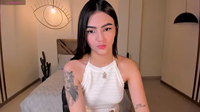 CarolineEvans x online show from 14, 3, 2026