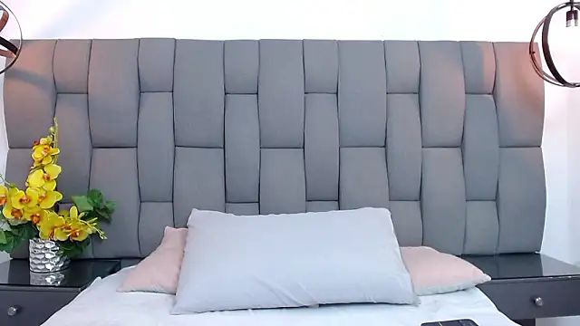 lunavarela online show from 1, 3, 2026