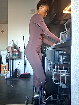 Cinnamonbunn online show from 27, 2, 2026