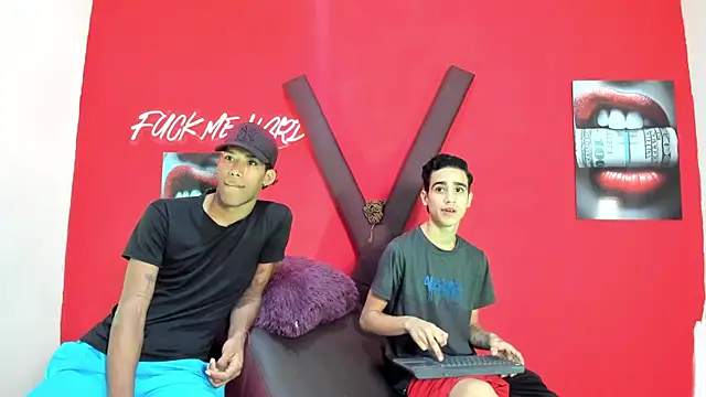 Snapshot of GREEN_BOYS chatting on 24, 2, 2026 GREEN BOYS online show from 24, 2, 2026