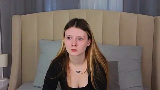 Snapshot of AlyssFrost chatting on 14, 7, 2026 AlyssFrost online show from 14, 7, 2026
