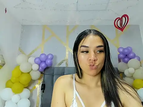 Snapshot of victoriaa_tall chatting on 20, 2, 2026 victoriaa tall online show from 20, 2, 2026