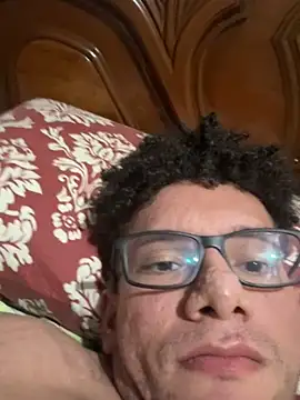 Snapshot of Valentinacouple chatting on 10, 6, 2026 Valentinacouple online show from 10, 6, 2026