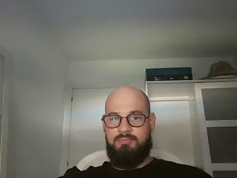 Snapshot of lachy2410 chatting on 13, 7, 2026 lachy2410 online show from 13, 7, 2026