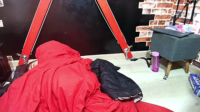 raven robin  online show from 30, 3, 2026